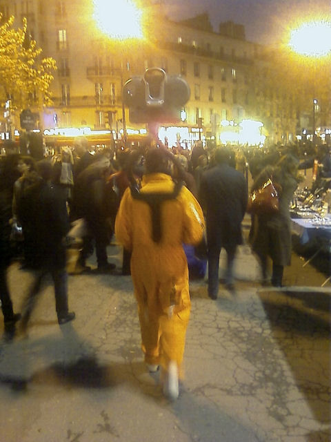 2008-11-17 Drole d engin lumineux_l.jpg